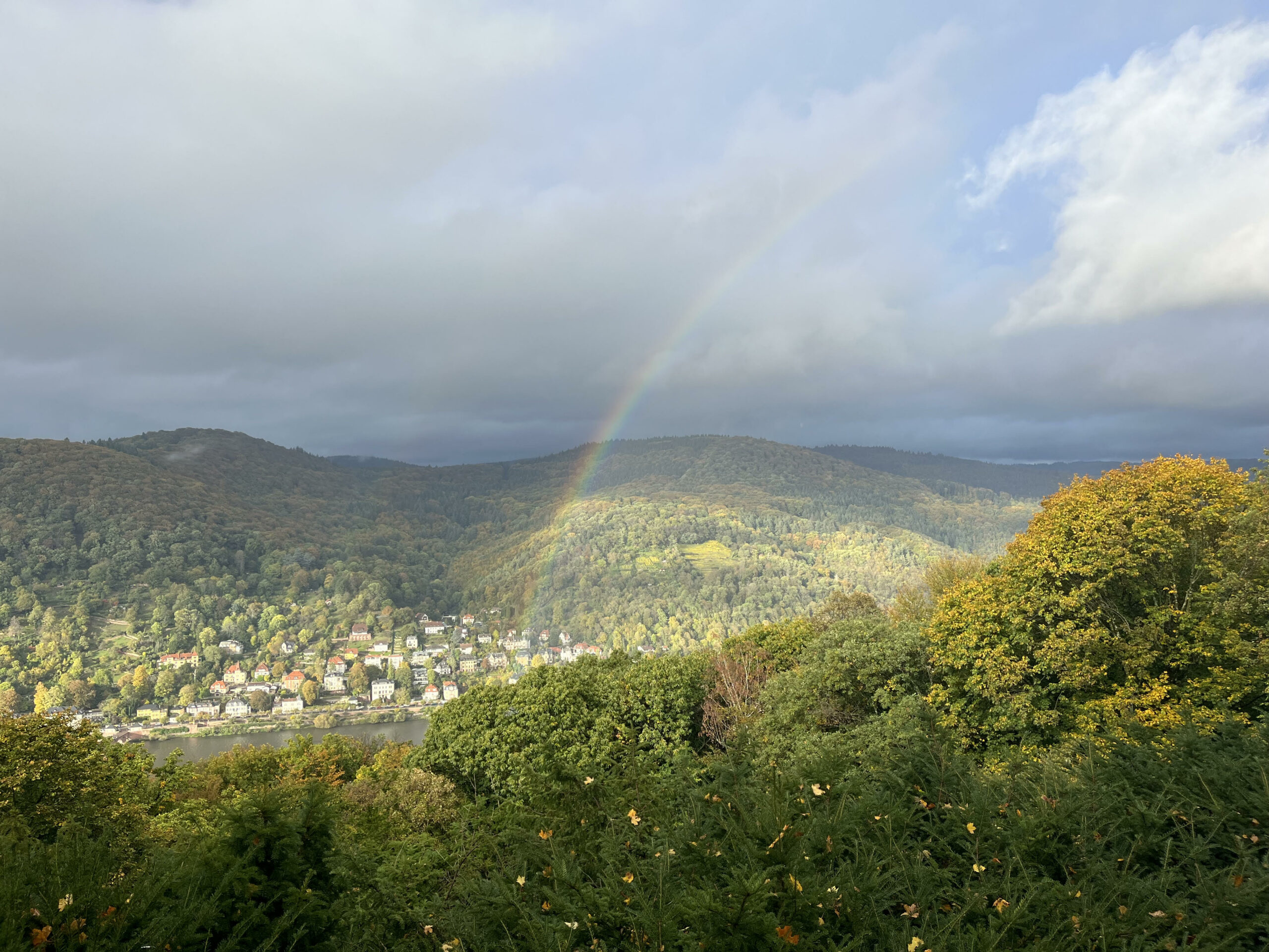regenbogenmolkenkur-scaled.jpg regenbogenmolkenkur-scaled.jpg